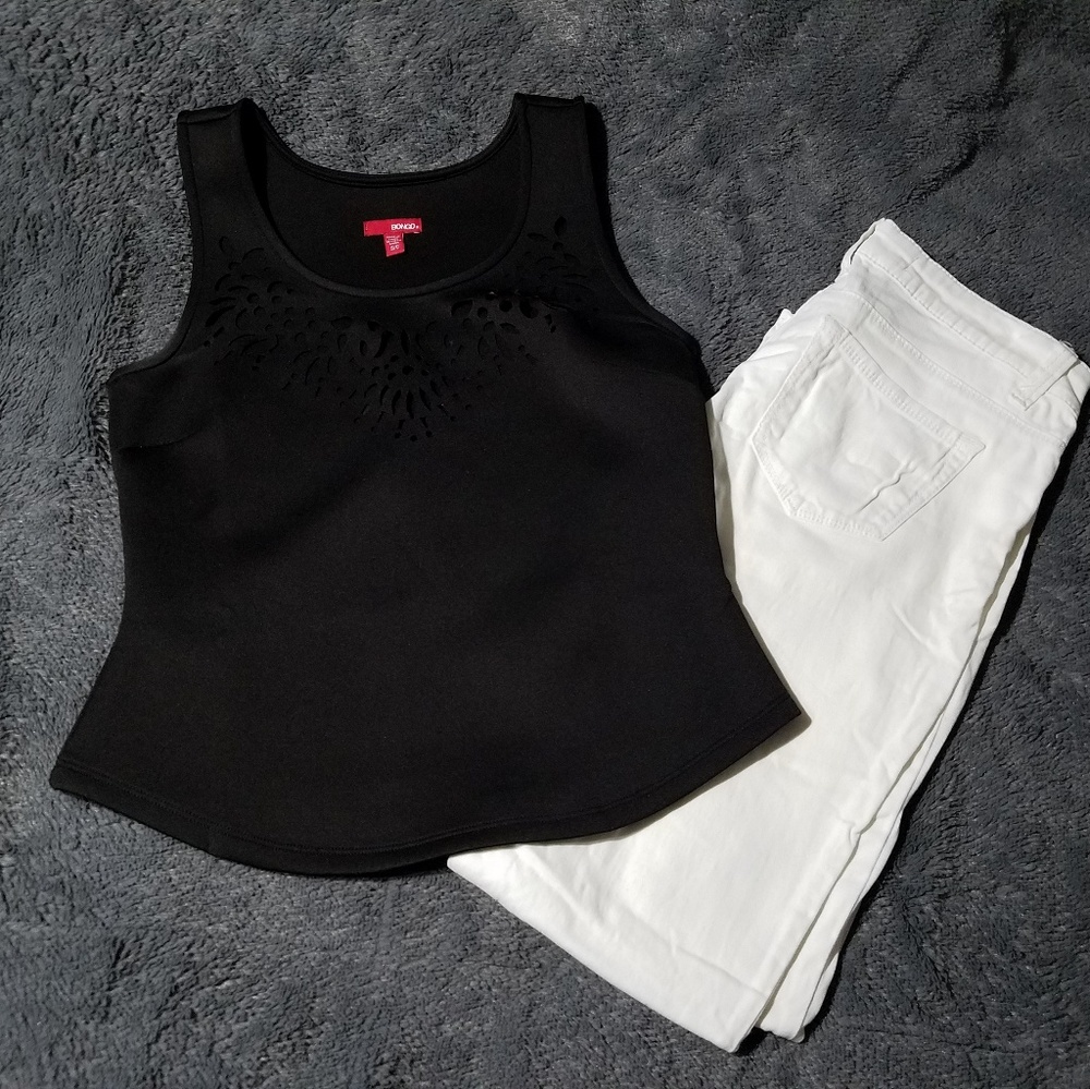 Junior's white jeans